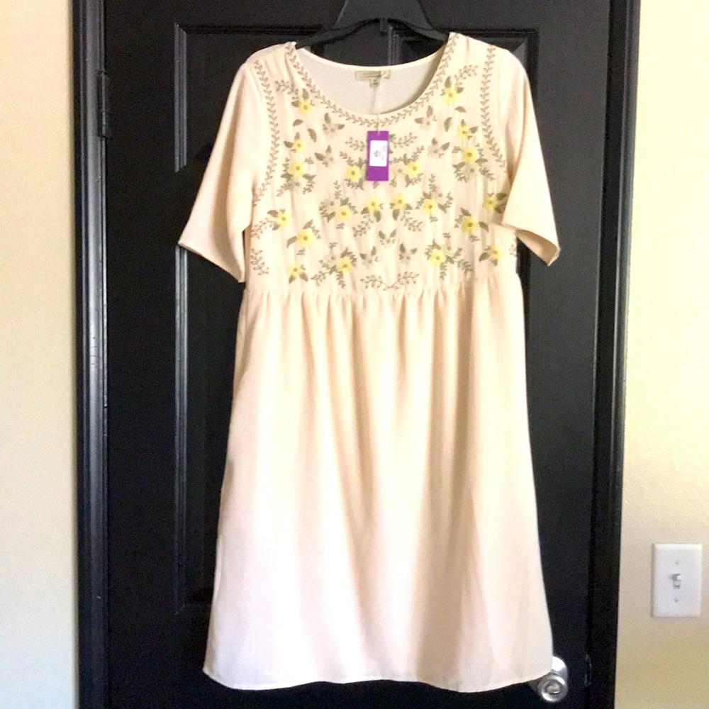 Beautiful cream colored dress